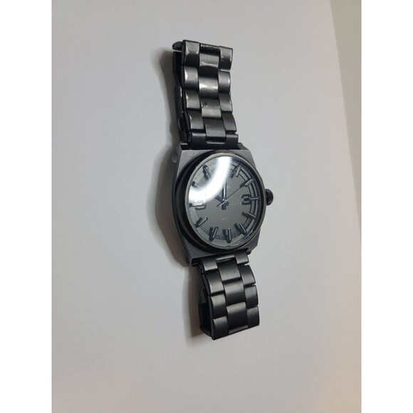 Diesel DZ1616 All Black Dial & Stainless Steel Band Needs  Diesel DZ1616 Black Dial Stainless Steel Band Quartz Watch NEW BATTERY REPLACED